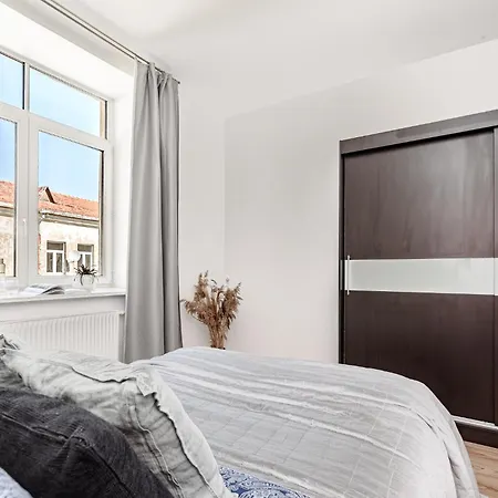 Spacious City Centre Apartment With Parking Self Check-In Вильнюс Экстерьер фото