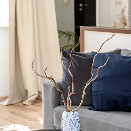 Spacious City Centre Apartment With Parking Self Check-In Вильнюс Экстерьер фото
