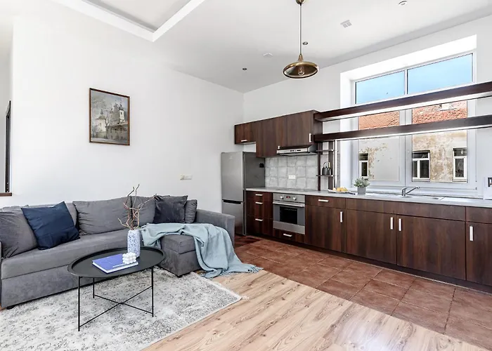 Spacious City Centre Apartment With Parking Self Check-In